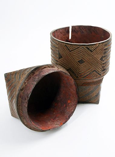 Kuba Beh�lter f�r Rotholzpulver - DR Kongo