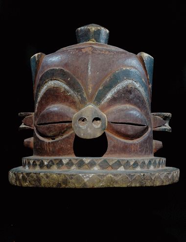 Kipoko Helmmaske - Pende - DR Kongo