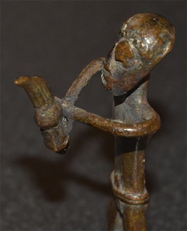 Akan goldweight - Swordsman - Ghana/Ivory Coast